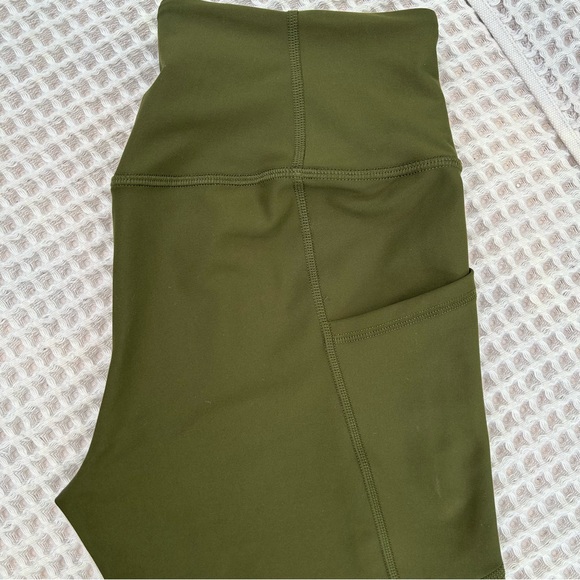 Old Navy Olive Active Leggings Size M - Picture 6 of 8